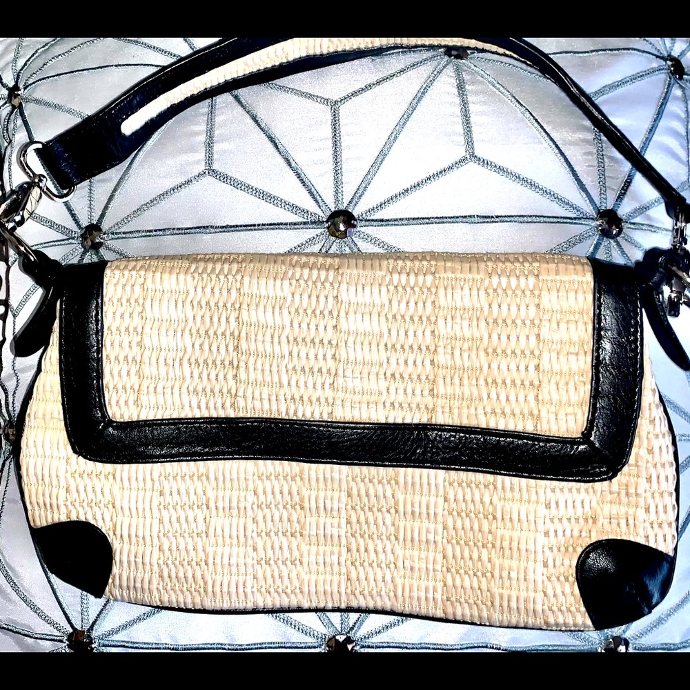 Women’s small KATE LANDRY purse brand new